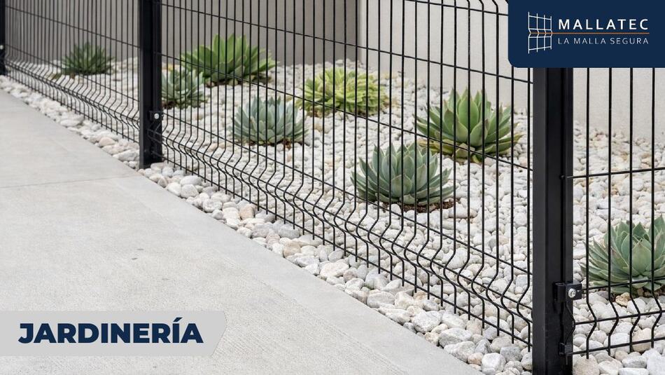 Reja 3D en patio residencial